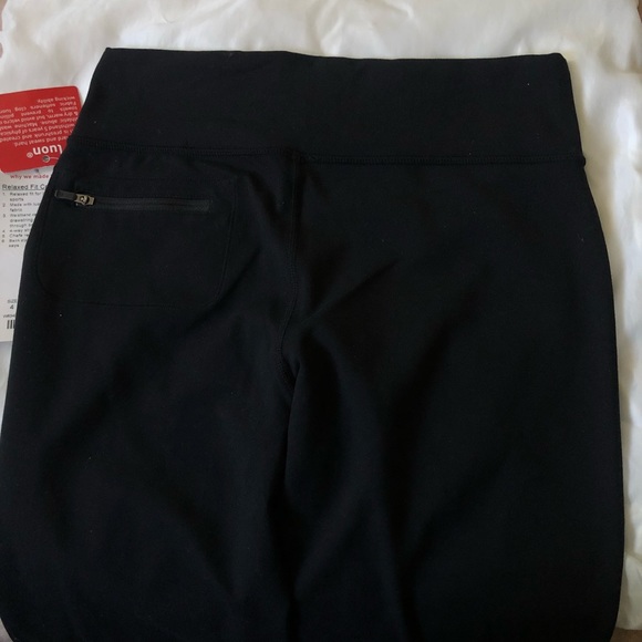 LULULEMON | relaxed fit crop - Picture 3 of 7